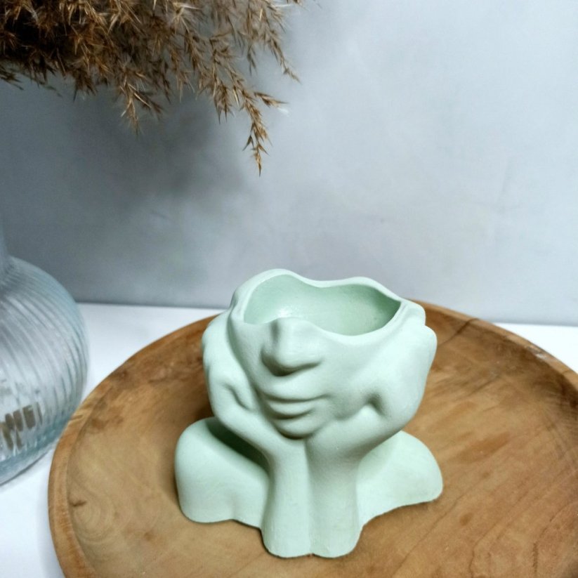 Dekorativní váza zasněná dívka BETON home - Barva: Béžová