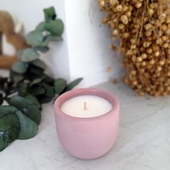 Sójová svíčka v betonu mini ROMANTICKÁ CHVILKA / Damson švestka x růže x pačuli 70g