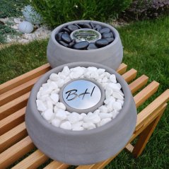 Stolní biokrb s černými oblázky BETON home