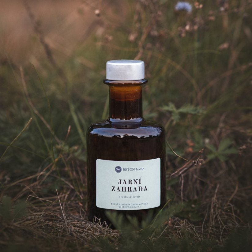 Aroma difuzér JARNÍ ZAHRADA / Hruška a frézie 200 ml - Barva tyčinek: 8 ks bílých