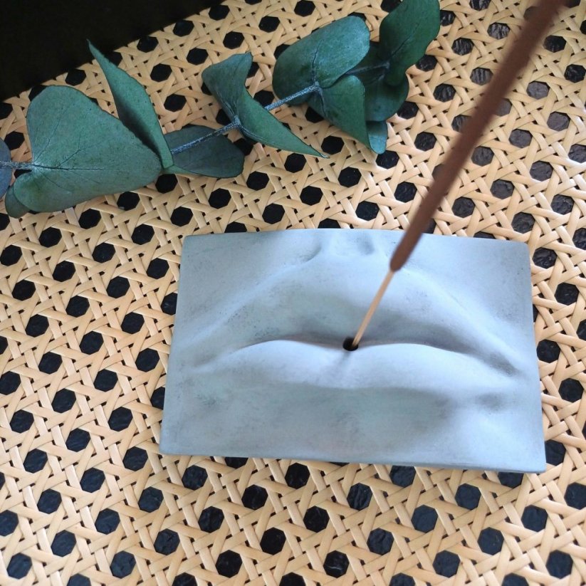 Stojan na vonné tyčinky Pusa BETON home