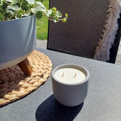 Sójová svíčka Bzuko STOP s bavlněným knotem / Levandule x pačuli s repelentem proti hmyzu