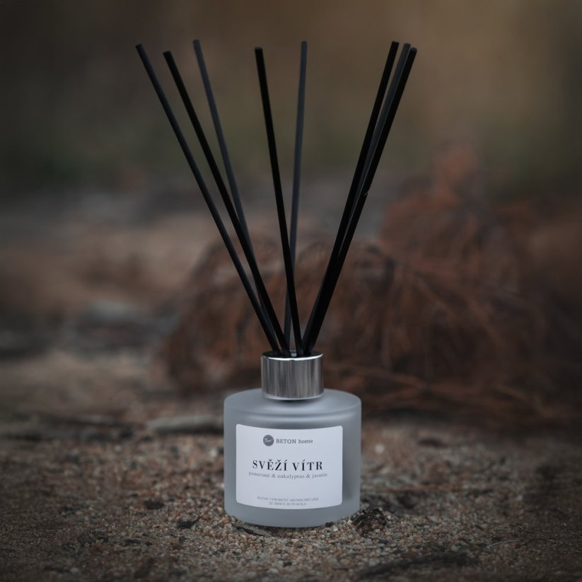Aroma difuzér SVĚŽÍ VÍTR / Pomeranč, eukalyptus a jasmín 100 ml - Barva tyčinek: 8 ks černých