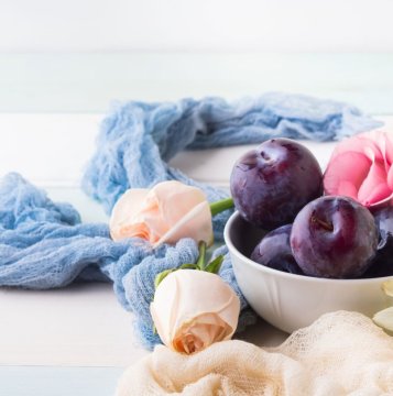 ROMANTICKÁ CHVILKA / Damson švestka x růže x pačuli