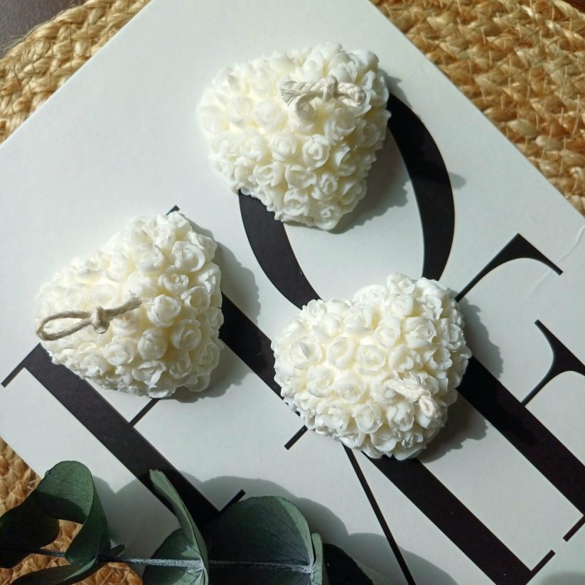 Sójová svíčka srdce z růží