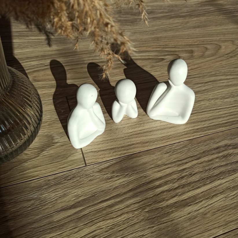 Betonová dekorace rodina ( táta, máma, dítě) BETON home - Barva: Bílá