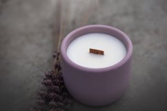 Sójová svíčka v betonu LEVANDULOVÝ DOTEK/ levandule