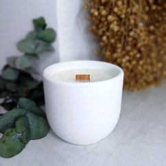Sójová svíčka v betonu JARNÍ ZAHRADA / Hruška x Frézie 220g